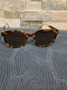 Sojos Sunglasses - Classic Polarized Style